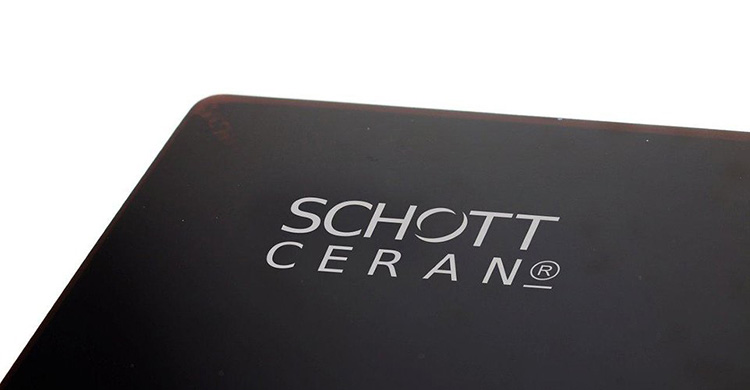 Thiết kế màu đen sang trọng tới từ thương hiệu SCHOTT CERAN